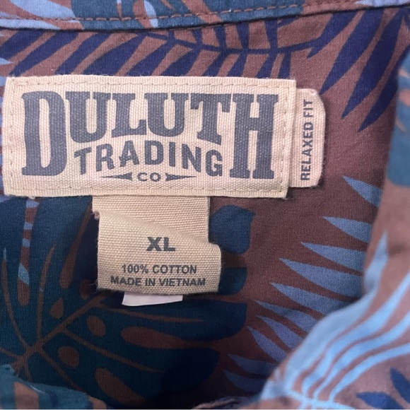 Duluth Trading Co Men's Size XL Long Sleeve Relaxes Fit All Over Print Hawaiian - Picture 9 of 9
